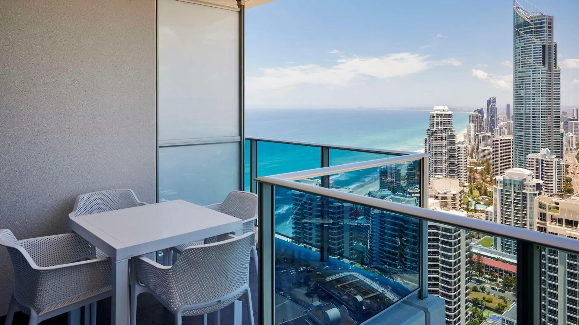 Hilton Surfers Paradise Hotel & Residences Gold Coast Resort