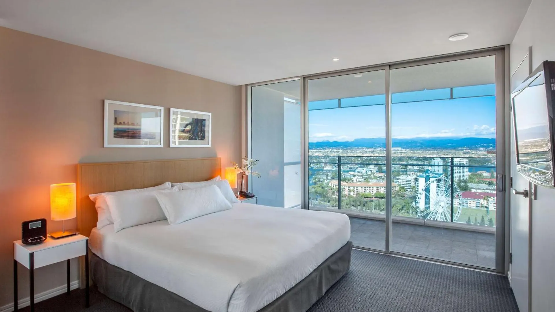 Hilton Surfers Paradise Hotel & Residences Gold Coast