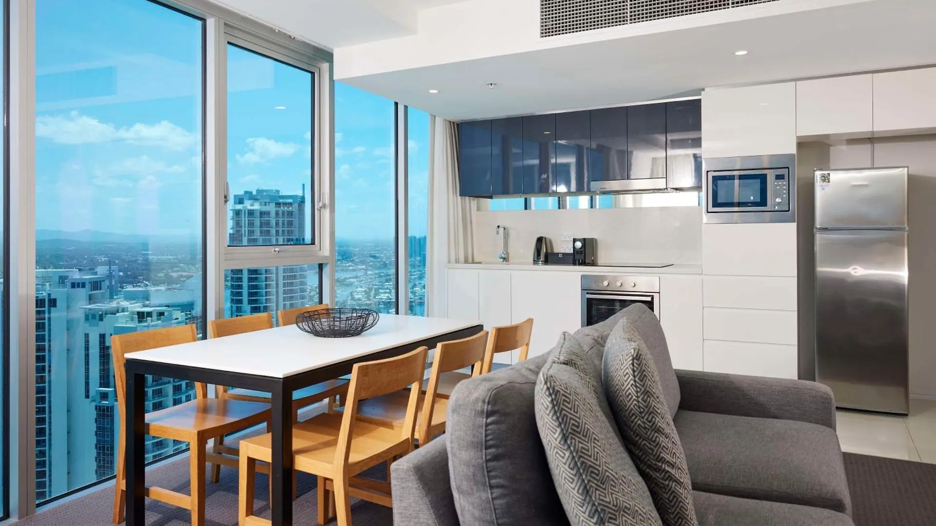***** Resort Hilton Surfers Paradise Hotel & Residences Gold Coast Australia