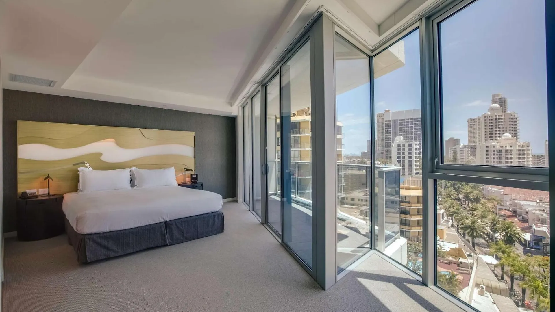Hilton Surfers Paradise Hotel & Residences Gold Coast 5*,  Australia