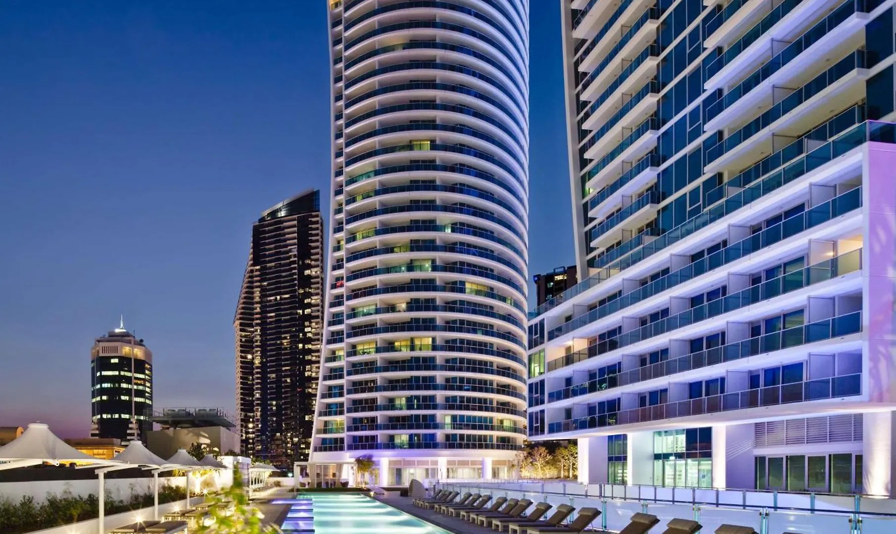 Hilton Surfers Paradise Hotel & Residences Gold Coast 5*,